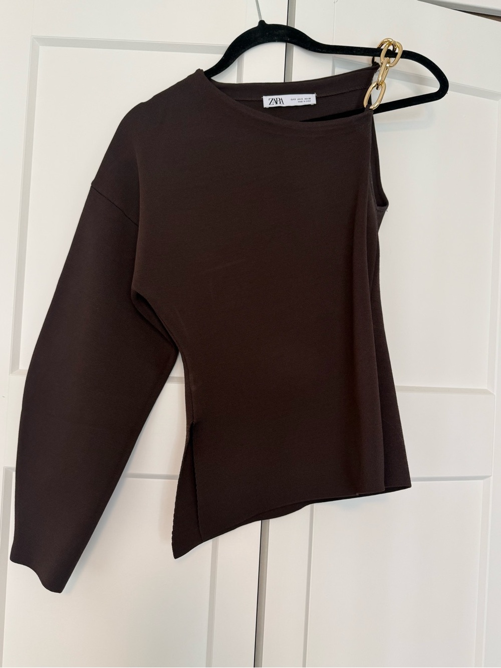 Zara Brown Asymmetric One-Shoulder Sweatshirt with Gold Ring